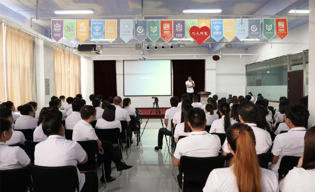 本期開(kāi)講嘉賓:苑俊 本期開(kāi)講嘉賓:苑俊