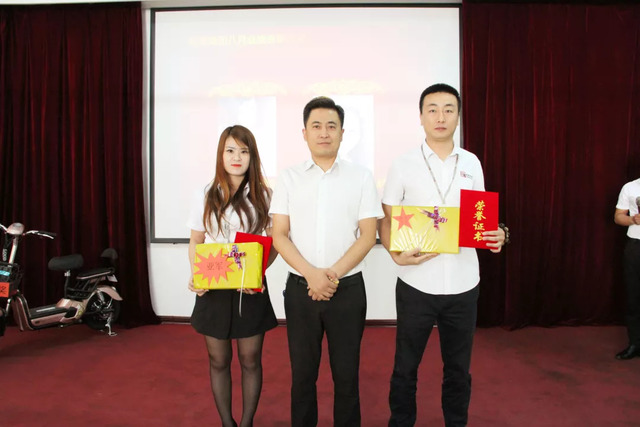 銀牌創(chuàng  )業(yè)/市場(chǎng)顧問(wèn) 銀牌創(chuàng  )業(yè)/市場(chǎng)顧問(wèn)